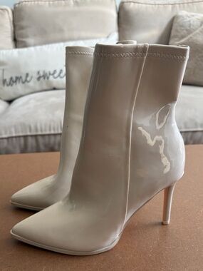 Steve Madden Women’s Pazz Heeled Ankle Boots in Bone Patent Leather